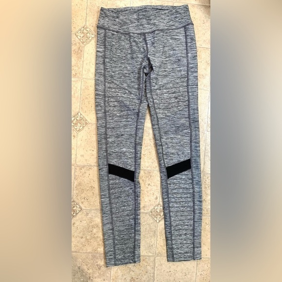 Women’s Live Electric Yoga Pants Size Small Black White - Picture 3 of 3